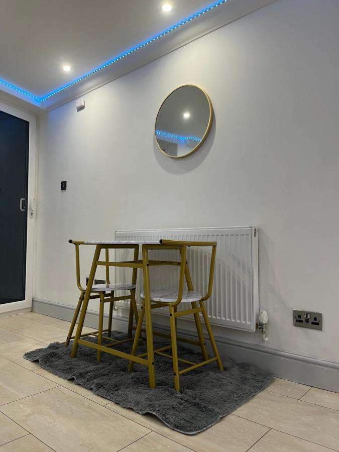 Cosy Serviced 1 Bedroom Apartment In Londýn Exteriér fotografie